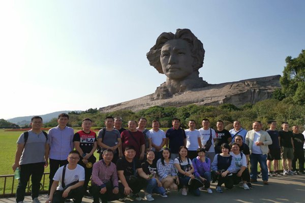 建投管线与户外联合团支部重温红色记忆 、牢记使命初心